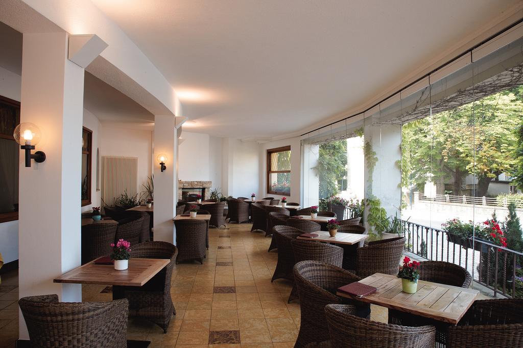 Hotel Kinnen 3*